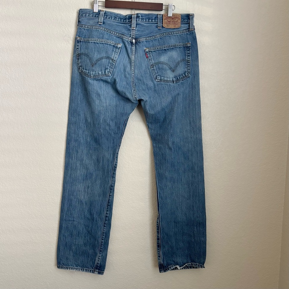 Levi’s 501 Original Button Fly 33x34 Distressed Light Wash Straight Jeans - Picture 7 of 10